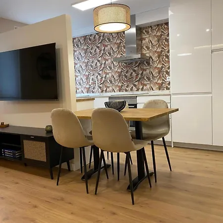 Apartament Carpio 18 *